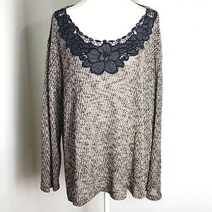 Bobeau Beige & Black Tweed Sweater, Black Lace Applique Across Neckline, Size3X